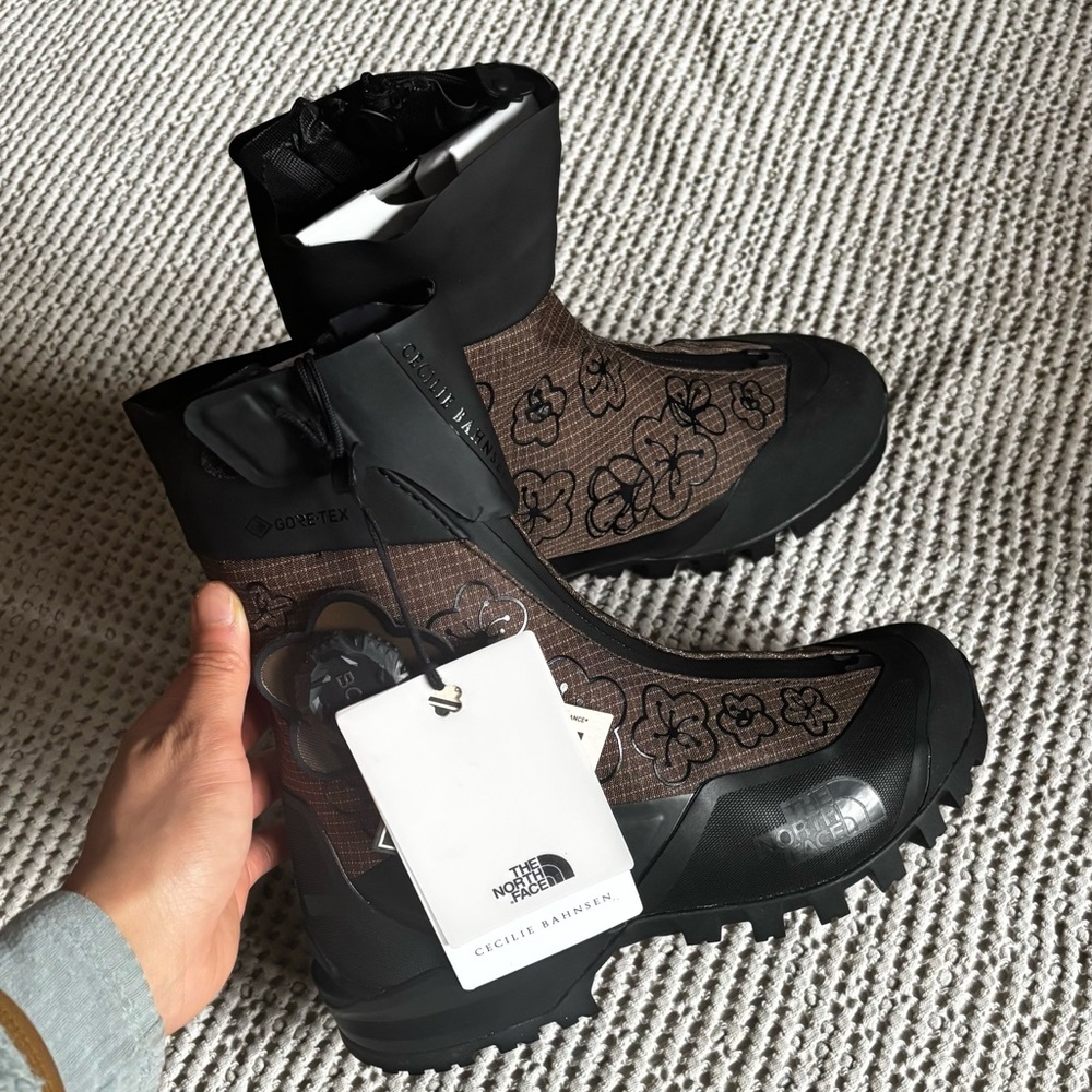 The North Face X Cecilie Bahnsen Waterproof Hiking Boots - Picture 2 of 7